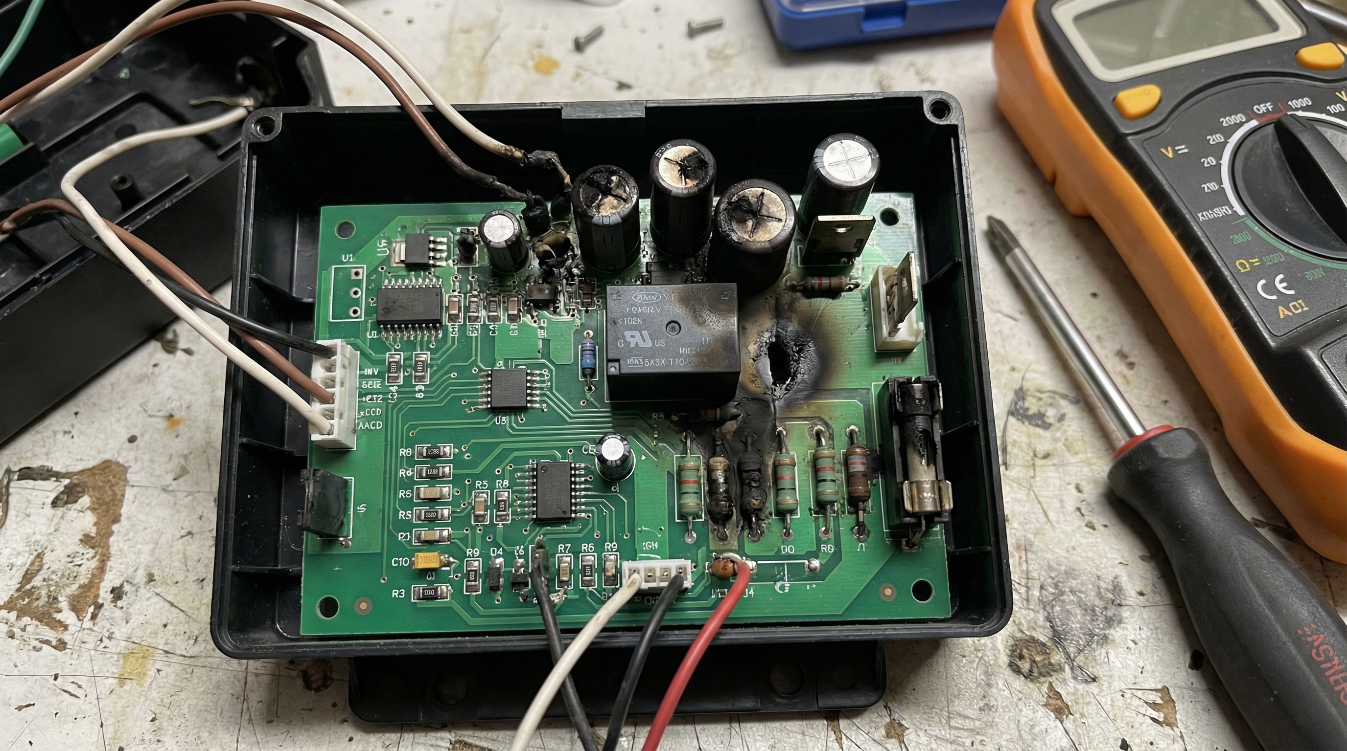 How do I know if my garage door circuit board is bad in Upper Darby, PA? — article cover image.