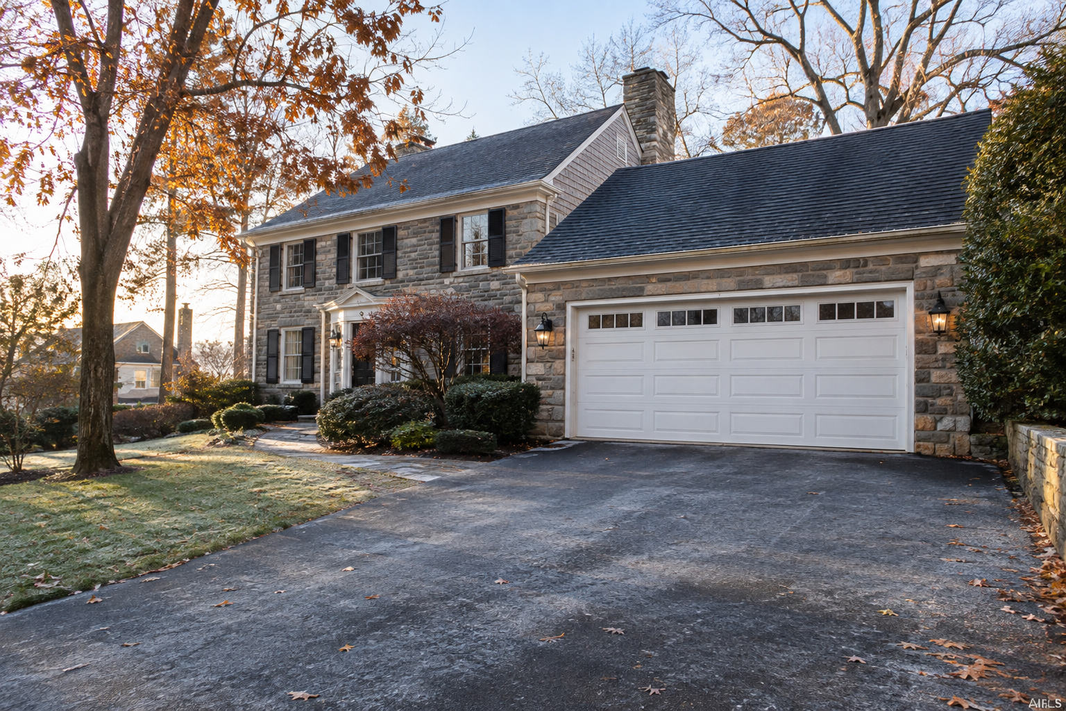 Torsion vs Extension Garage Door Springs: Warning Signs & Lifespan, article cover image.