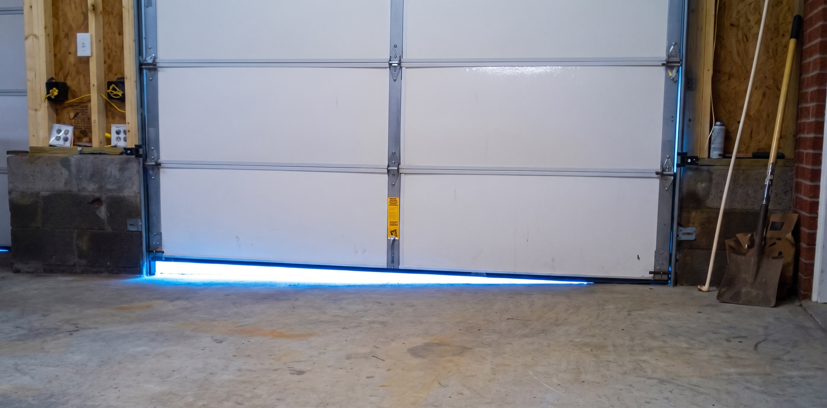 Uneven crooked garage door